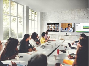 video-conferencing-vs-face-to-face-meeting